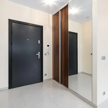 Centre Air-conditioned & Pet-friendly By Renters *